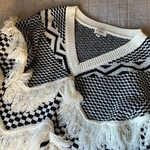 Umgee Black and Cream V-Neck Sweater with Fringe
